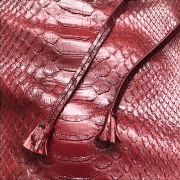 Liz Claiborne Faux Alligator Purse - Picture 5 of 9
